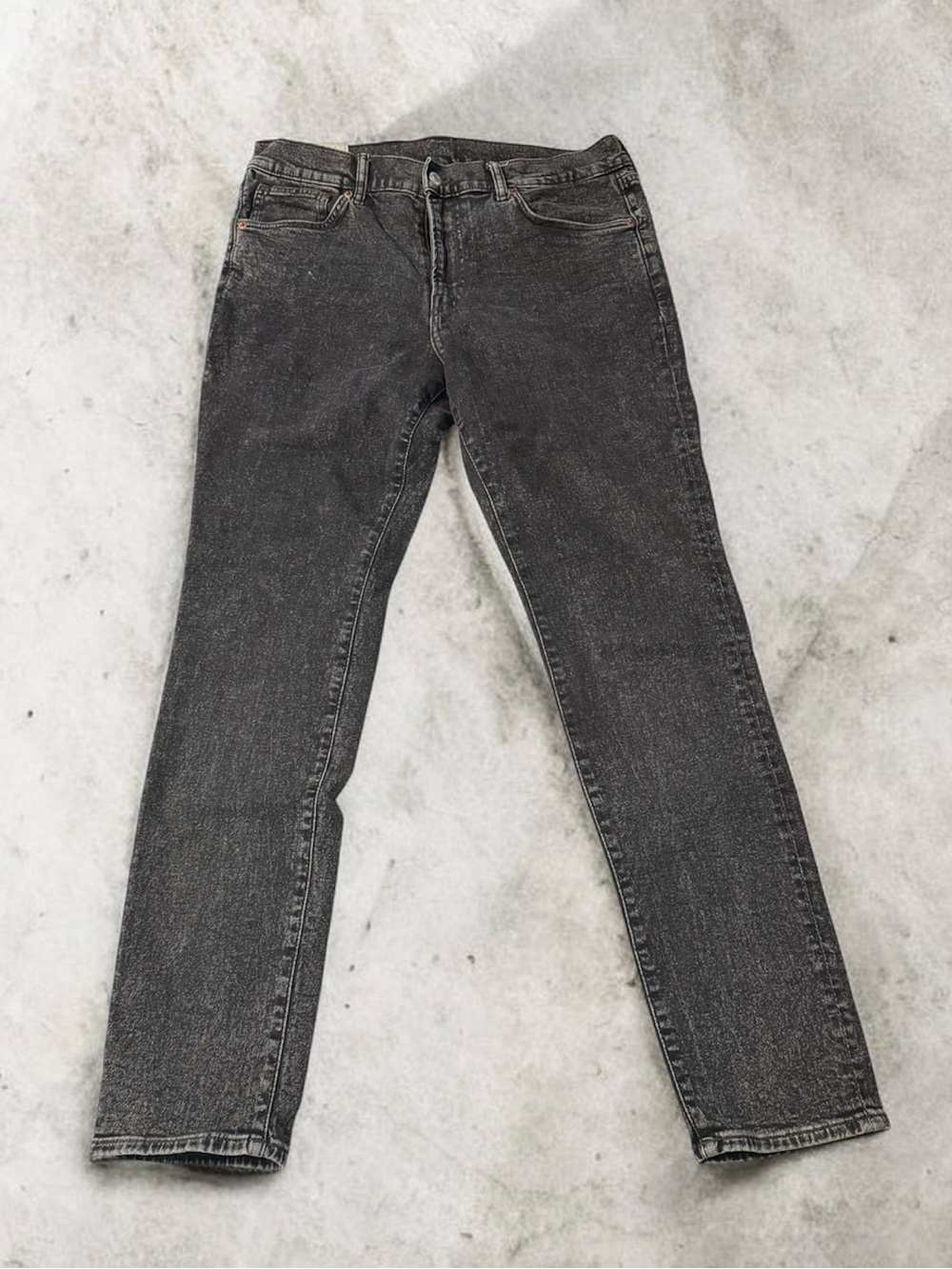 H&M Black and White Skinny Fit Jeans for men , size 36 , 32